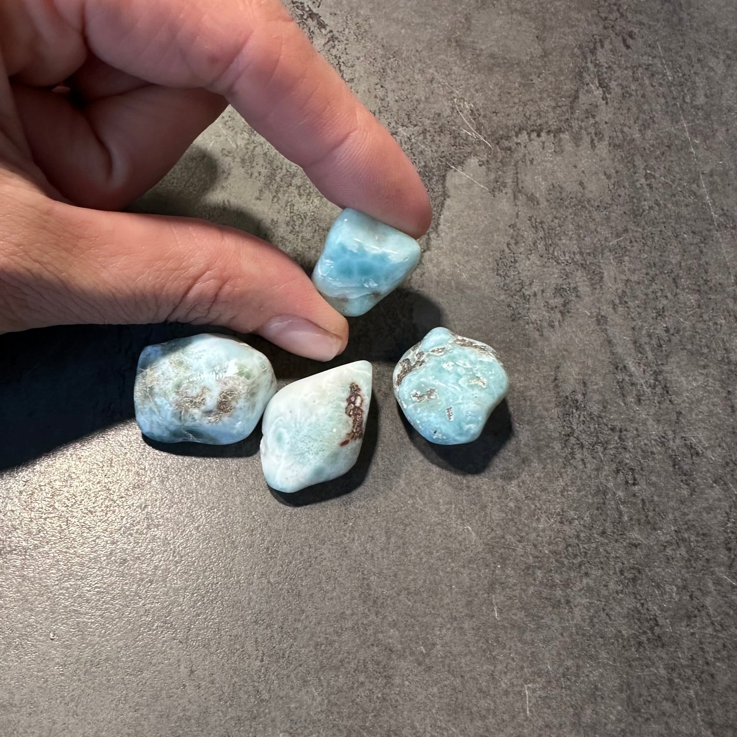 Larimar Trommelstein – Stein der Klarheit & inneren Ruhe Rarer Atlantis‑Kristall