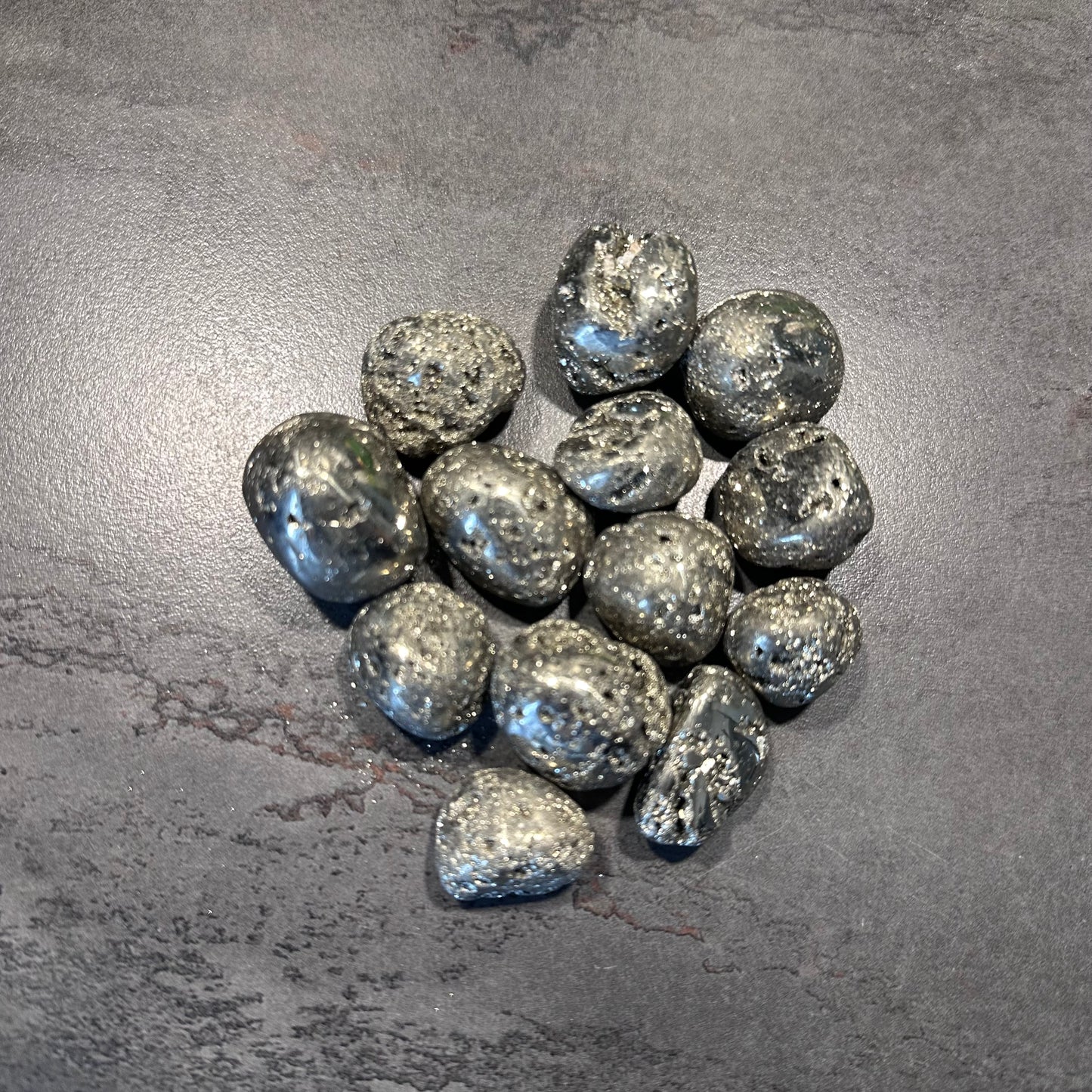 Pyrit Trommelstein – Magnet für Fülle, Mut & innere Stärke