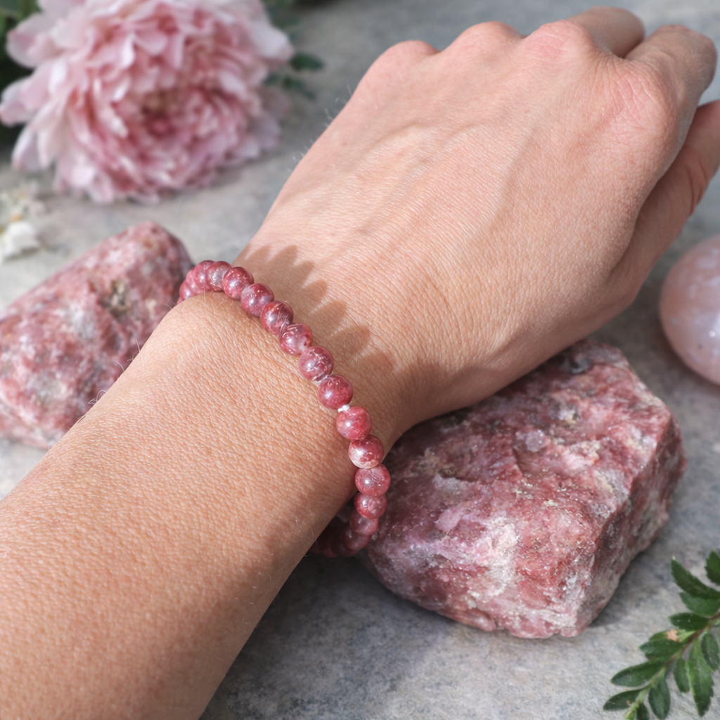 Thulit 6mm Kugelarmband – Herzheilung, Lebensfreude & innere Stärke