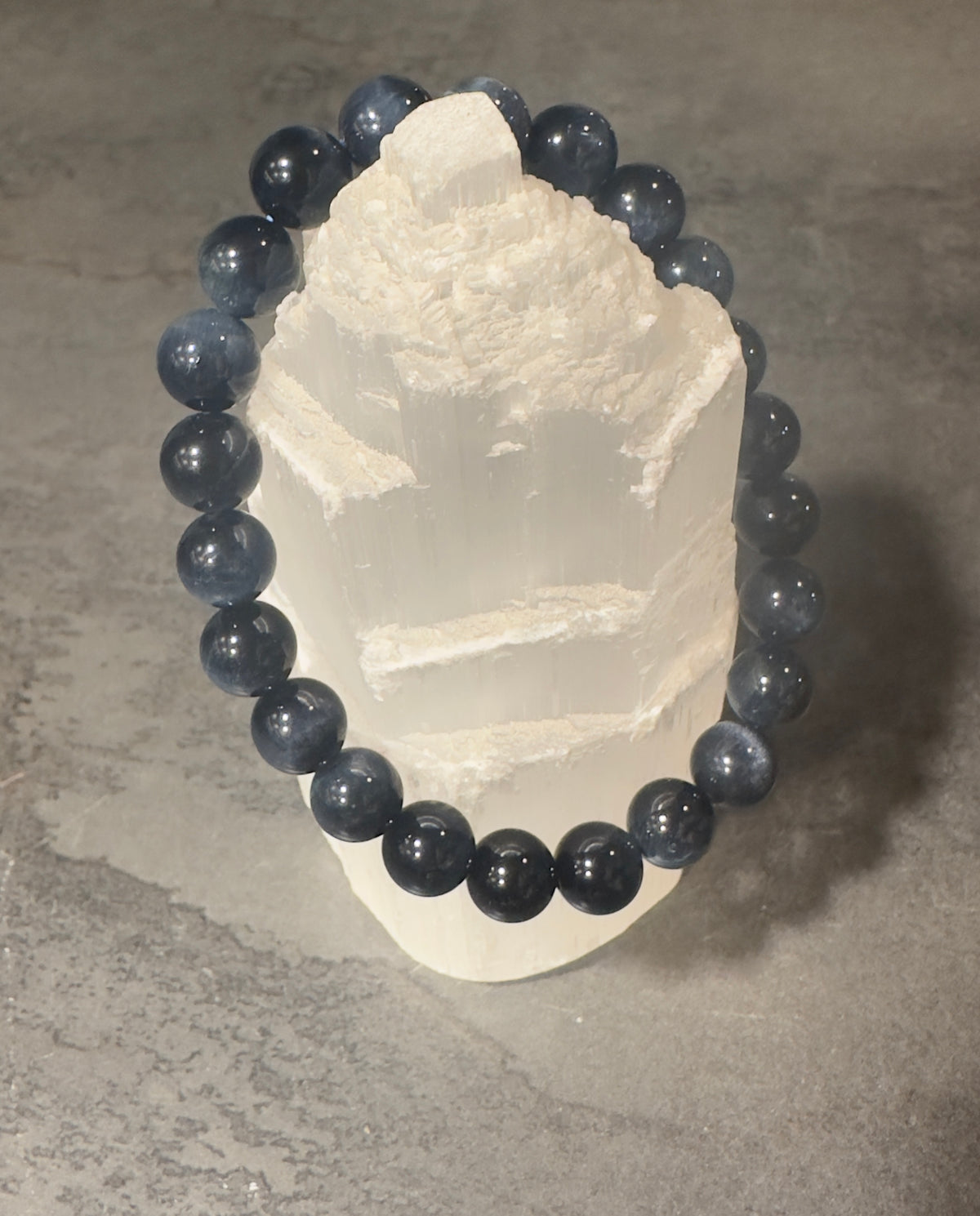 Blaues Tigerauge Armband für Ruhe Klarheit und sanfte Stärke