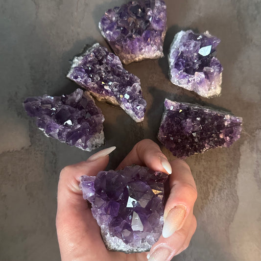 Amethyst Drüsen‑Handstück – Klarheit, Ruhe