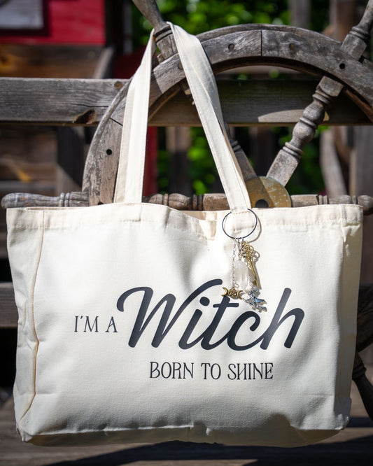 I’m a Witch Born to Shine – Baumwolltasche mit Triple‑Moon‑Talisman