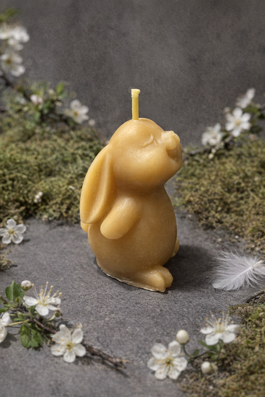 Ostara Hasenkerze aus Bienenwachs