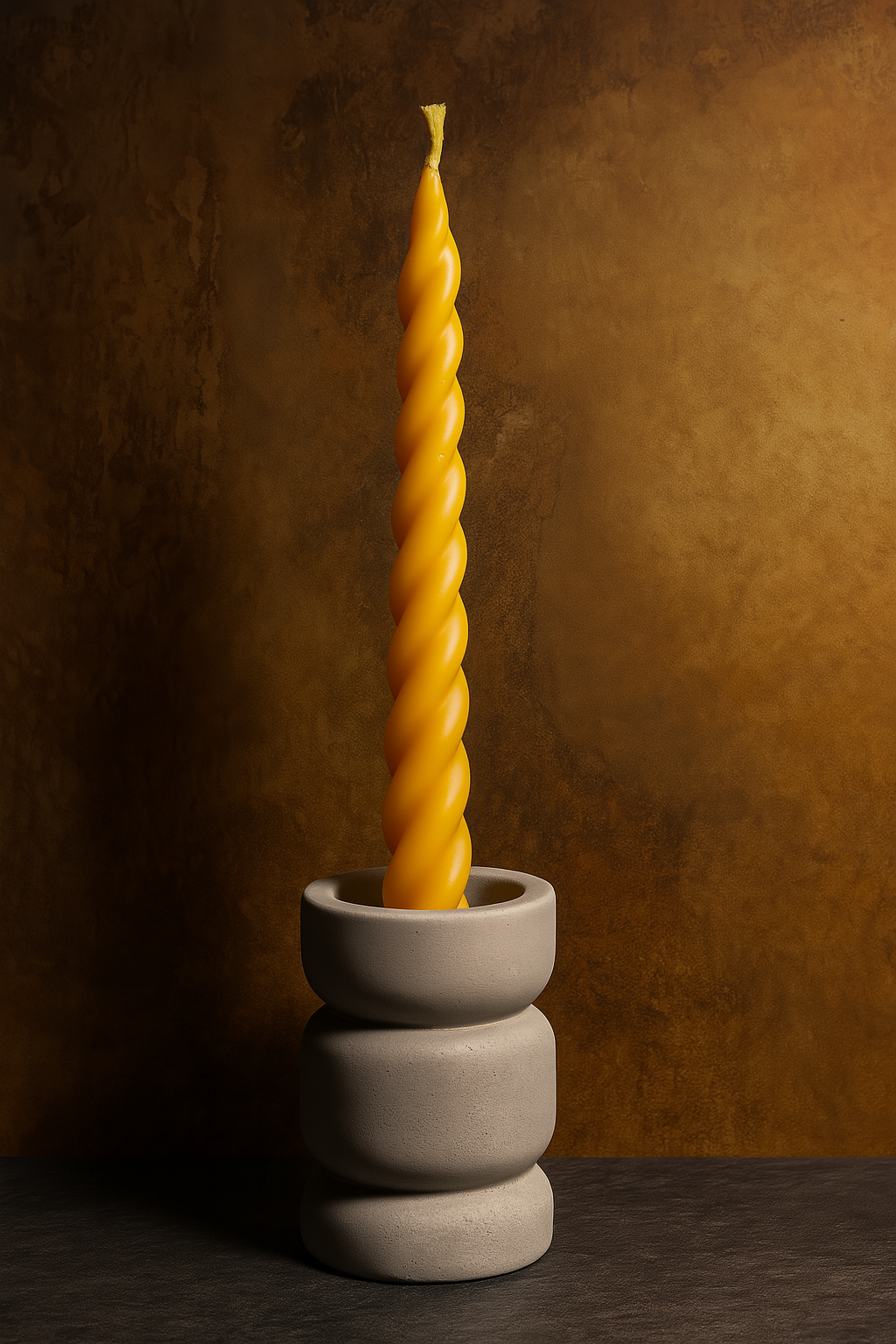 Lieblingslicht – Honigwind Bienenwachs Stabkerze gedreht